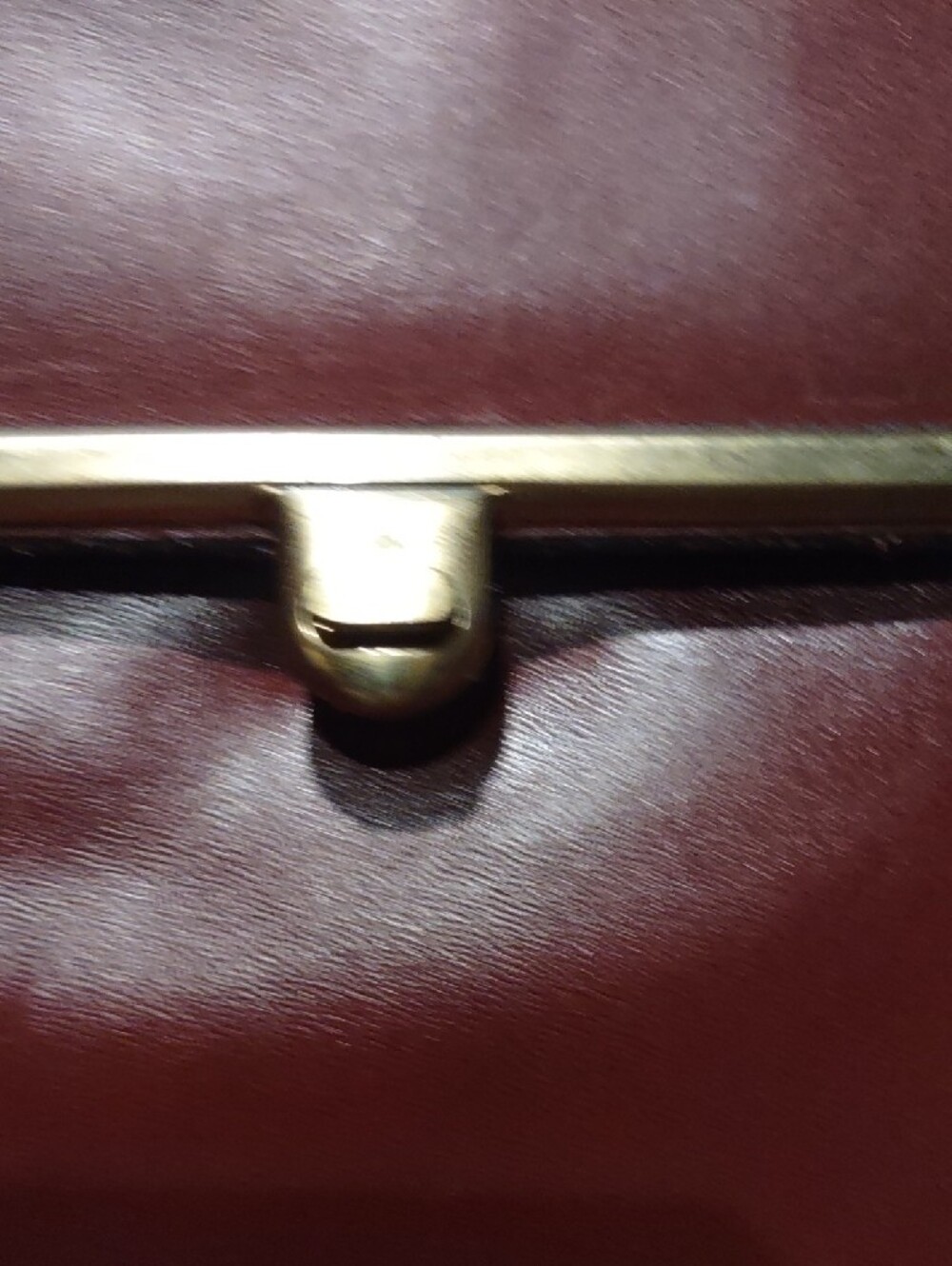 Leather Shoulder Bag in Burgundy Purse Handbag - Picture 3 of 13